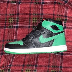 Air Jordan Pine Green